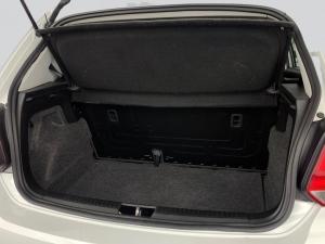 Volkswagen Polo Vivo 1.6 Comfortline TIP - Image 15