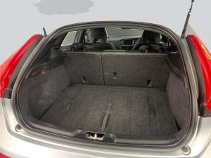 Volvo V40 T3 Kinetic - Image 17