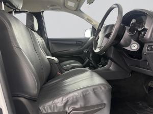 Isuzu D-MAX 250 HO HI-RIDE E/CAB - Image 17