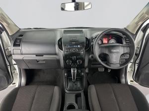 Isuzu D-MAX 250 HO HI-RIDE automatic D/C - Image 12