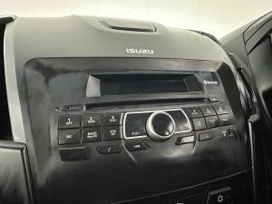 Isuzu D-MAX 250 HO HI-RIDE automatic D/C - Image 8