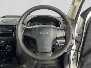 Isuzu D-MAX 250 HO Fleetside Safety S/C - Image 10
