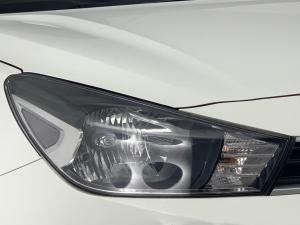 Kia RIO 1.4 LS 5-Door - Image 4