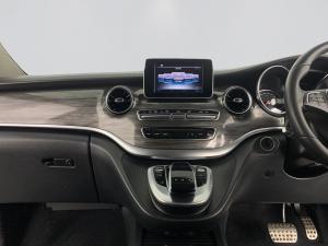 Mercedes-Benz V200 CDi automatic - Image 12