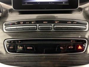 Mercedes-Benz V200 CDi automatic - Image 9