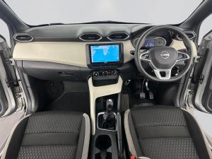 Nissan Magnite 1.0 Visia AMT - Image 12