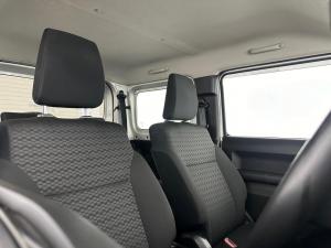 Suzuki Jimny 1.5 GLX - Image 20