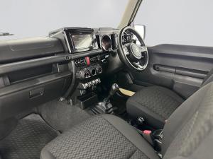 Suzuki Jimny 1.5 GLX - Image 14