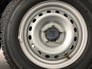 Toyota Hilux 2.0 VvtiS/C Chassis Cab - Image 16