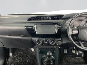 Toyota Hilux 2.0 VvtiS/C Chassis Cab - Image 8