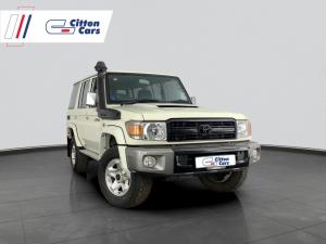 Toyota Landcruiser 76 4.5D V8 S/W - Image 3