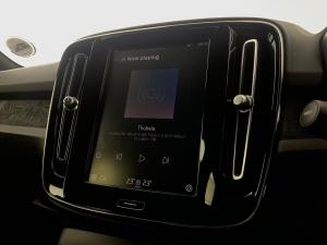 Volvo XC40 P6 Recharge - Image 7