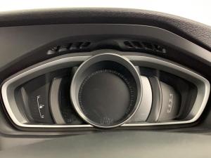 Volvo V40 D3 Momentum Geartronic - Image 11