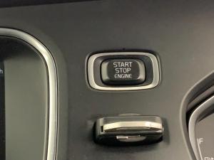 Volvo V40 D3 Momentum Geartronic - Image 17