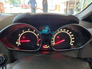 Ford Fiesta ST 1.6 Ecoboost Gdti - Image 13