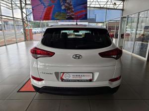 Hyundai Tucson 2.0 Premium - Image 4
