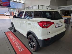 Mahindra XUV300 1.2T SE - Image 18