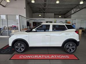 Mahindra XUV300 1.2T SE - Image 3