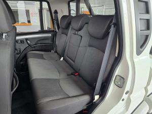 Mahindra PIK UP 2.2 Mhawk S11 automaticD/C - Image 12