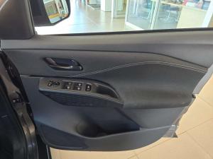 Nissan Magnite Kuro 1.0T CVT - Image 14