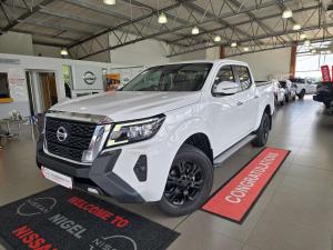 Nissan Navara 2.5DDTI LE/LE Plus automatic D/C - Image 1