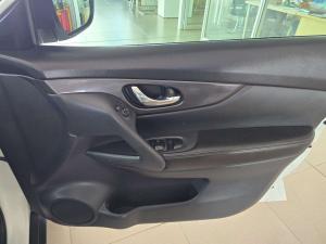 Nissan X Trail 2.5 Acenta 4X4 CVT - Image 15