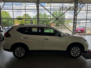 Nissan X Trail 2.5 Acenta 4X4 CVT - Image 6