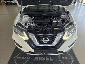 Nissan X Trail 2.5 Acenta 4X4 CVT - Image 9