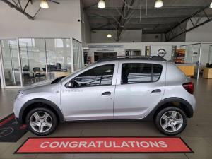 Renault Sandero 900T Stepway Expression - Image 3