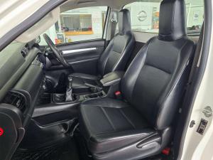 Toyota Hilux 2.4 GD-6 SR 4X4S/C - Image 11