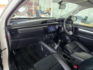 Toyota Hilux 2.4 GD-6 SR 4X4S/C - Image 12