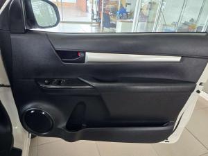 Toyota Hilux 2.4 GD-6 SR 4X4S/C - Image 15