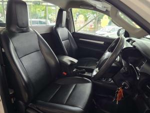 Toyota Hilux 2.4 GD-6 SR 4X4S/C - Image 19