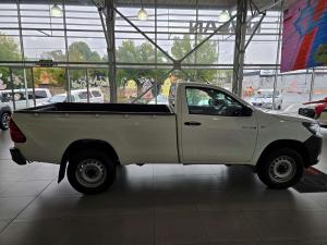 Toyota Hilux 2.4 GD-6 SR 4X4S/C - Image 6