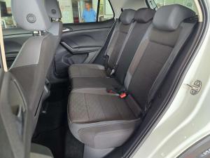 Volkswagen T-CROSS 1.5 TSI R-LINE DSG - Image 12