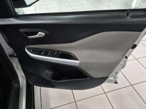 Nissan Magnite 1.0T Acenta CVT - Image 8