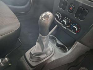 Nissan NP200 1.6 Safety PackS/C - Image 11