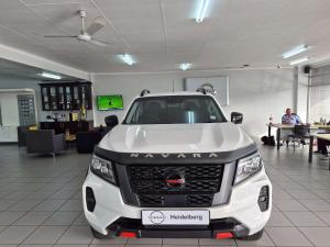 Nissan Navara 2.5DDTI PRO-4X 4X4 automatic D/C - Image 3