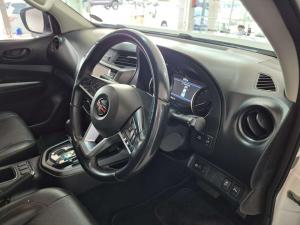 Nissan Navara 2.5DDTI PRO-4X 4X4 automatic D/C - Image 7