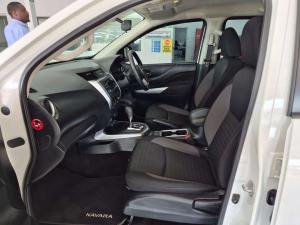 Nissan Navara 2.5DDTI SE Plus automatic D/C - Image 12