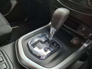 Nissan Navara 2.5DDTI SE Plus automatic D/C - Image 18