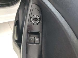 Hyundai i20 1.2 Motion - Image 16