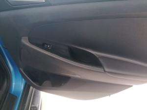 Hyundai Tucson 2.0 Premium - Image 17