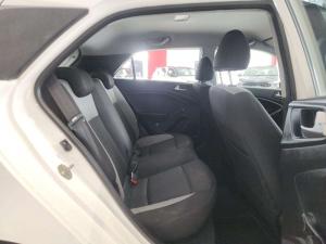 Hyundai i20 1.2 Motion - Image 11