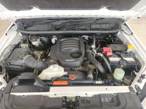 Isuzu D-MAX 1.9 Ddi LS 4X4 automatic S/C - Image 9