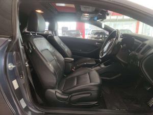 Kia Cerato Koup 1.6T GDiautomatic - Image 11