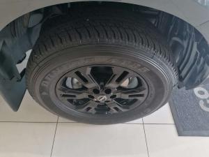 Nissan Navara 2.5DDTI Stealth automatic - Image 10