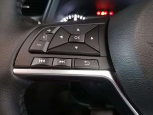 Nissan Navara 2.5DDTI Stealth automatic - Image 18