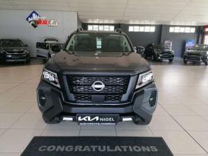 Nissan Navara 2.5DDTI Stealth automatic - Image 2