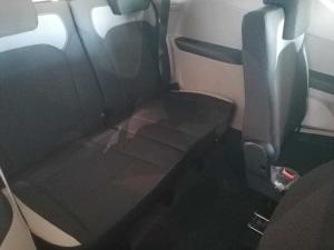 Renault Triber 1.0 Evolution - Image 17